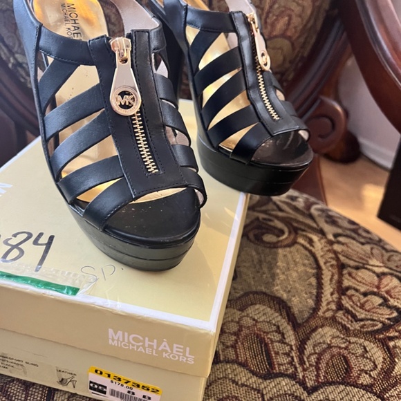 Shoes  leather high heels - Picture 2 of 6